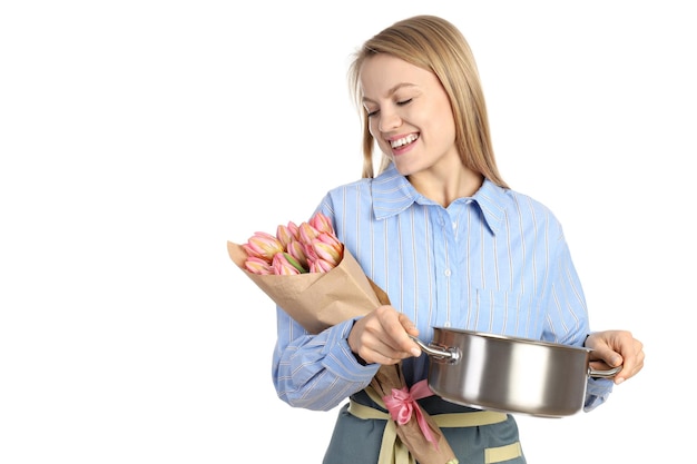 Kobieta gotująca w jasnej kuchni